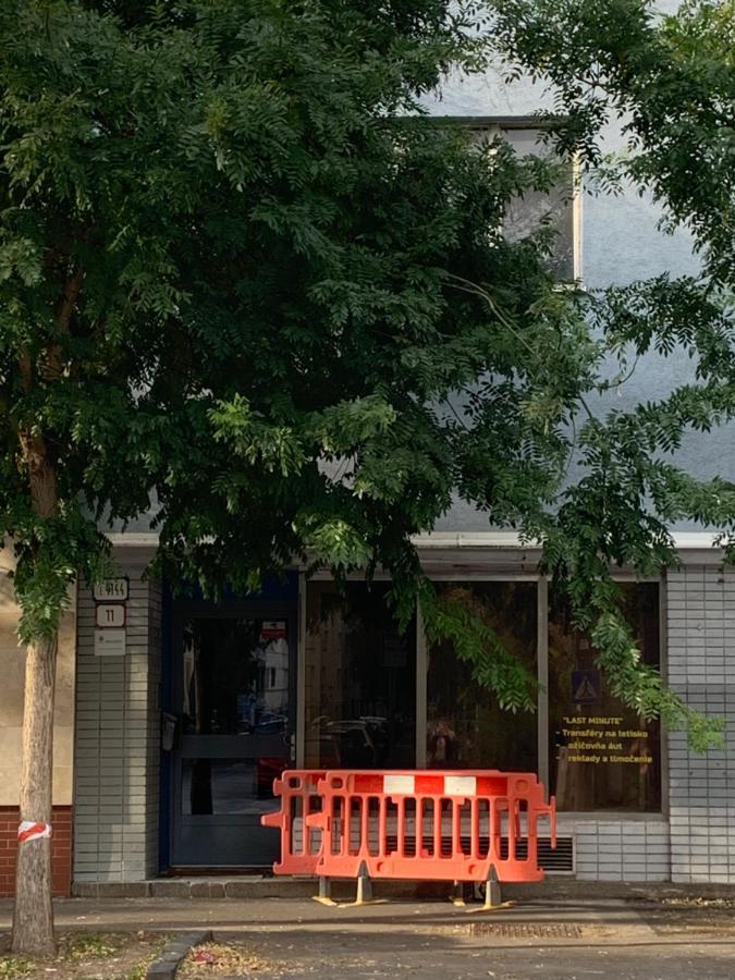 布拉迪斯拉华公寓酒店 布拉迪斯拉发 外观 照片